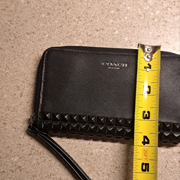 Coach Legacy Wristlet - Picture 5 of 7